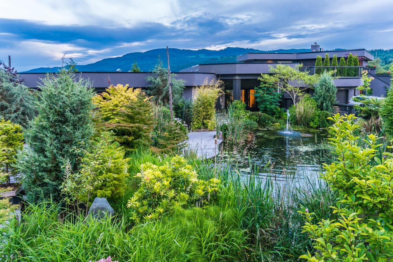 Inn The Estuary Nanoose Bay Exterior photo